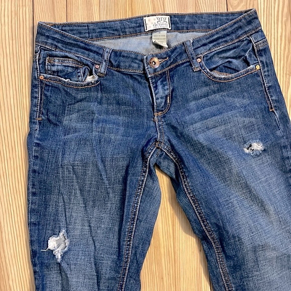 GARAGE lightly distressed bootcut jeans - Picture 2 of 3